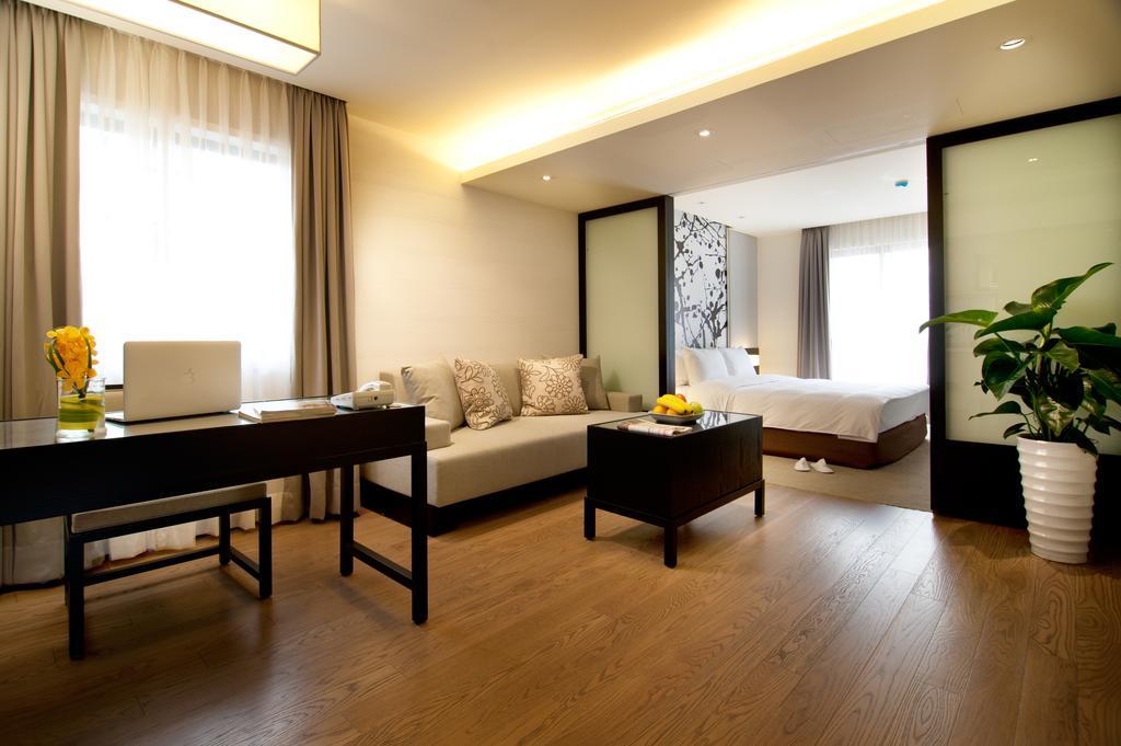 The Corner House Hotell Taipei Exteriör bild