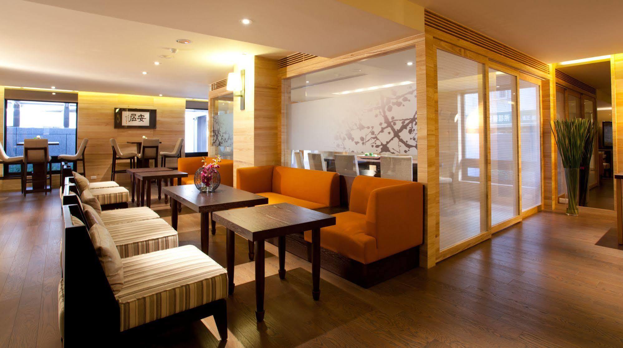 The Corner House Hotell Taipei Exteriör bild